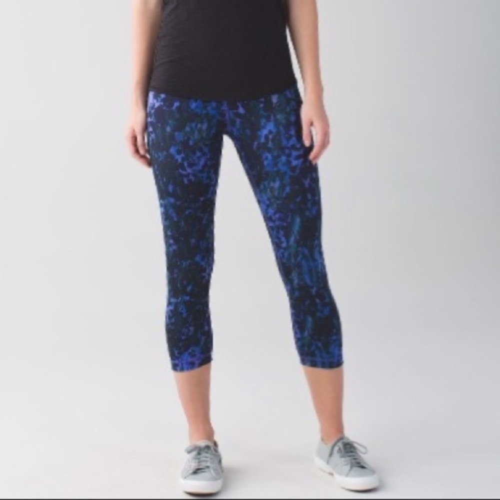 LULULEMON Wunder Under Crop Floral Sport Iris 10